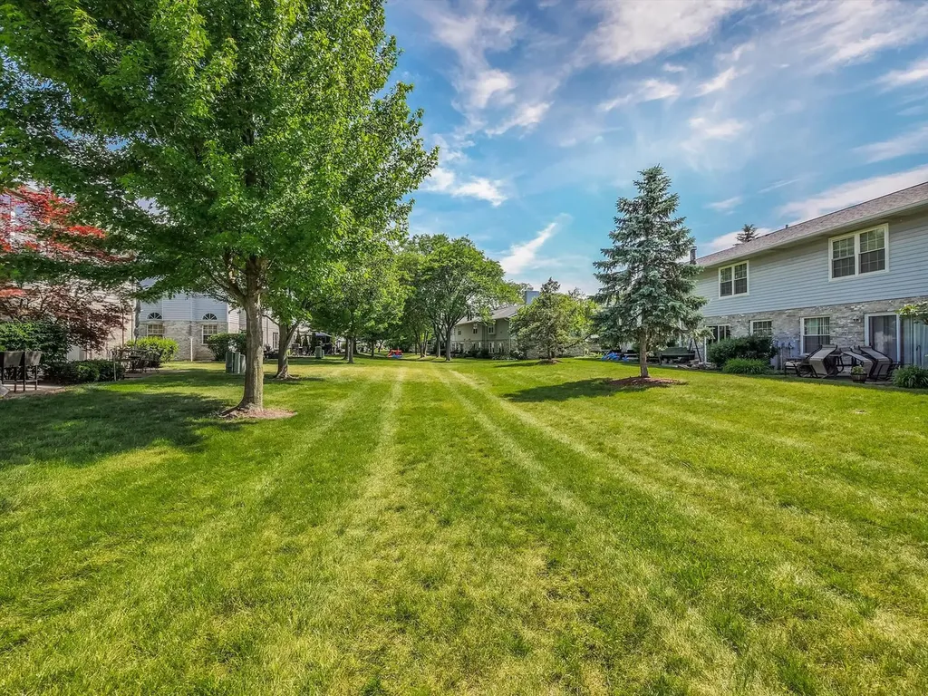 804 North Tamarac Boulevard Addison IL 60101