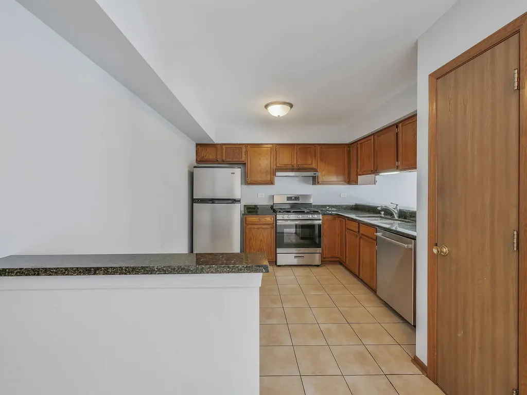 804 North Tamarac Boulevard Addison IL 60101