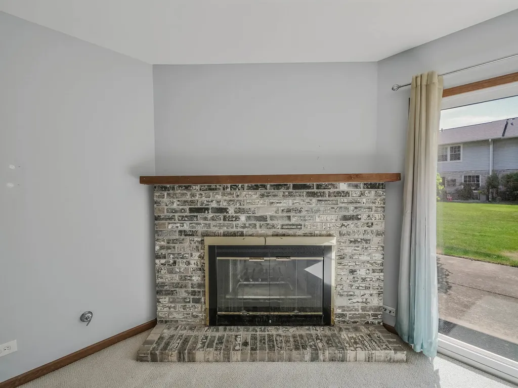 804 North Tamarac Boulevard Addison IL 60101