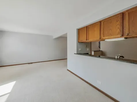 804 North Tamarac Boulevard Addison IL 60101