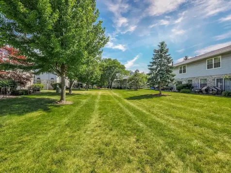 804 North Tamarac Boulevard Addison IL 60101