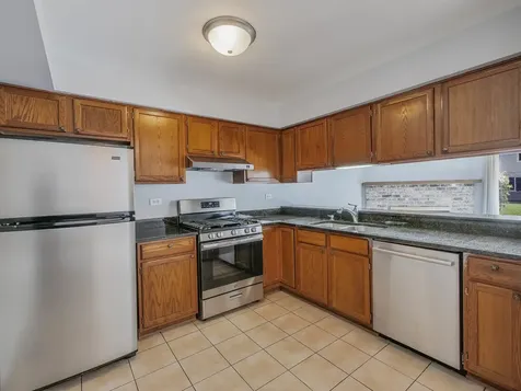 804 North Tamarac Boulevard Addison IL 60101