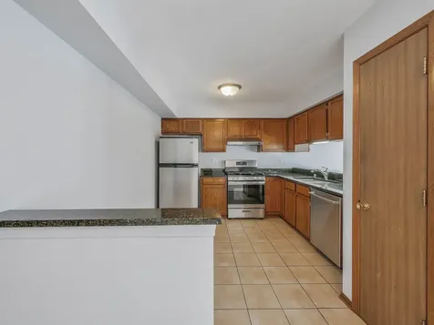 804 North Tamarac Boulevard Addison IL 60101
