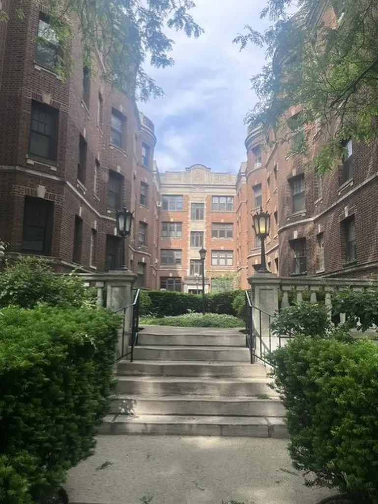 2328 North Lincoln Park West Avenue Chicago IL 60614