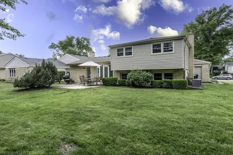 1631 South Surrey Ridge Drive Arlington Heights IL 60005