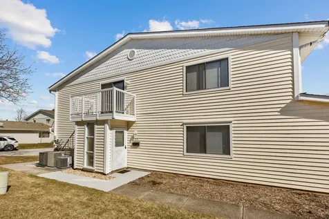 717 Whitesail Drive Schaumburg IL 60194