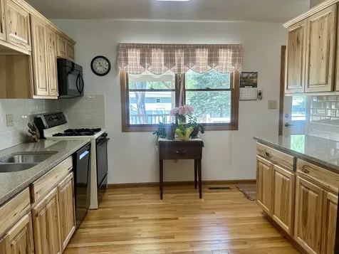 1705 North North Avenue Mchenry IL 60050