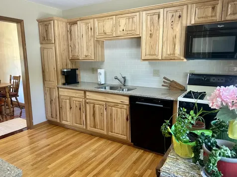 1705 North North Avenue Mchenry IL 60050