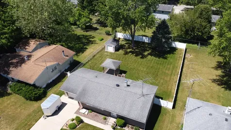 1705 North North Avenue Mchenry IL 60050