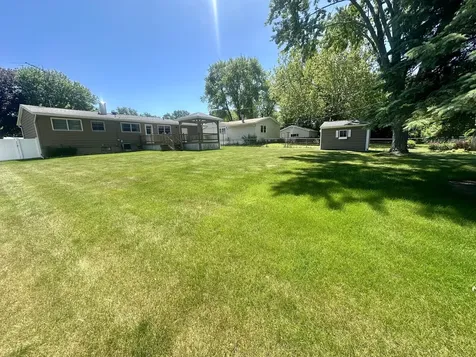 1705 North North Avenue Mchenry IL 60050