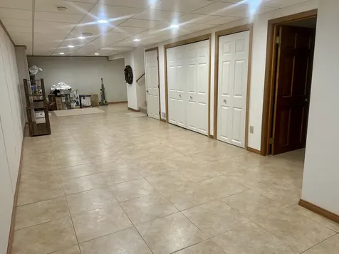 1705 North North Avenue Mchenry IL 60050