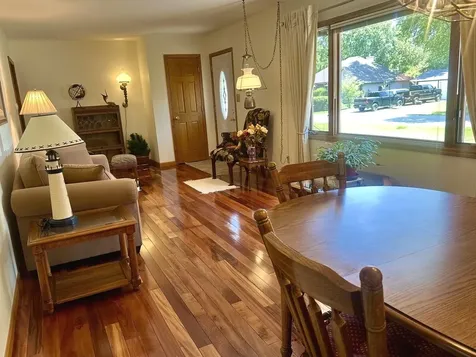 1705 North North Avenue Mchenry IL 60050