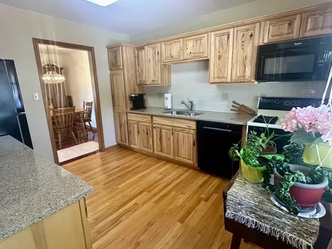 1705 North North Avenue Mchenry IL 60050