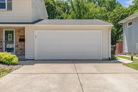 4714 20TH Avenue Moline IL 61265