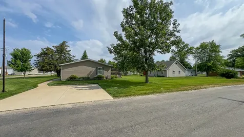 301 Oak Street Minonk IL 61760