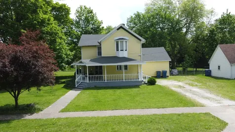 407 East Mulberry Street Watseka IL 60970