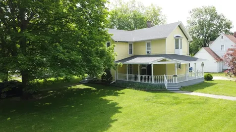 407 East Mulberry Street Watseka IL 60970
