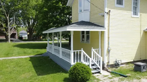 407 East Mulberry Street Watseka IL 60970