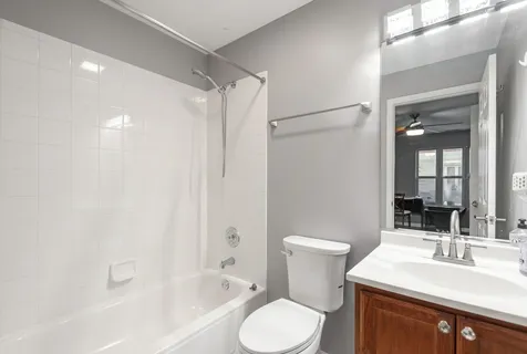 712 South Western Avenue Chicago IL 60612