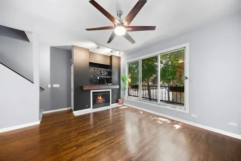 712 South Western Avenue Chicago IL 60612