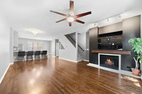 712 South Western Avenue Chicago IL 60612