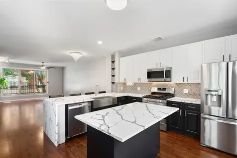 712 South Western Avenue Chicago IL 60612