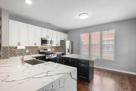 712 South Western Avenue Chicago IL 60612