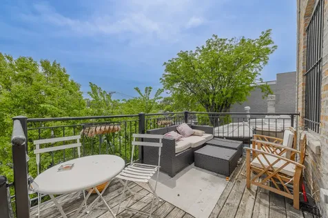 1537 North Rockwell Street Chicago IL 60622