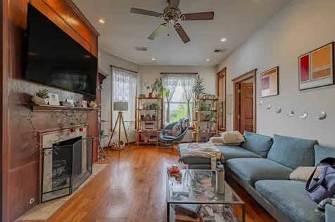 1537 North Rockwell Street Chicago IL 60622