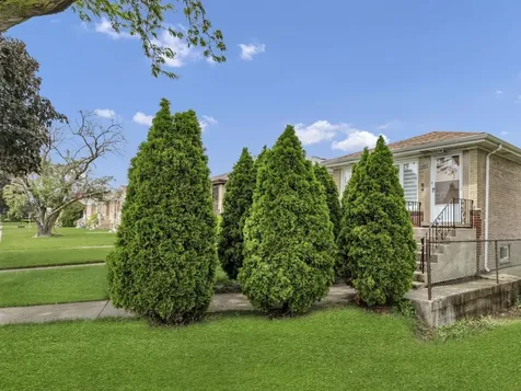 7008 West Montrose Avenue Norridge IL 60706