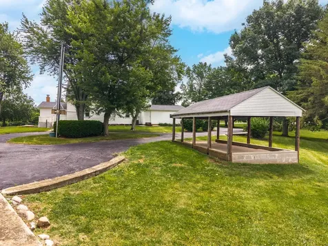 9834 North 1600 East Road Bloomington IL 61705