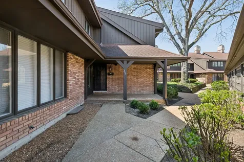 1935 Mission Hills Lane Northbrook IL 60062