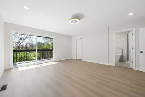 1935 Mission Hills Lane Northbrook IL 60062