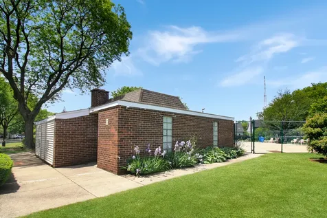 845 Miller Lane Buffalo Grove IL 60089