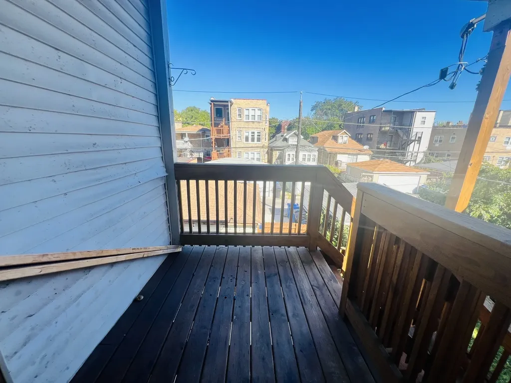 1732 West Wallen Avenue Chicago IL 60626