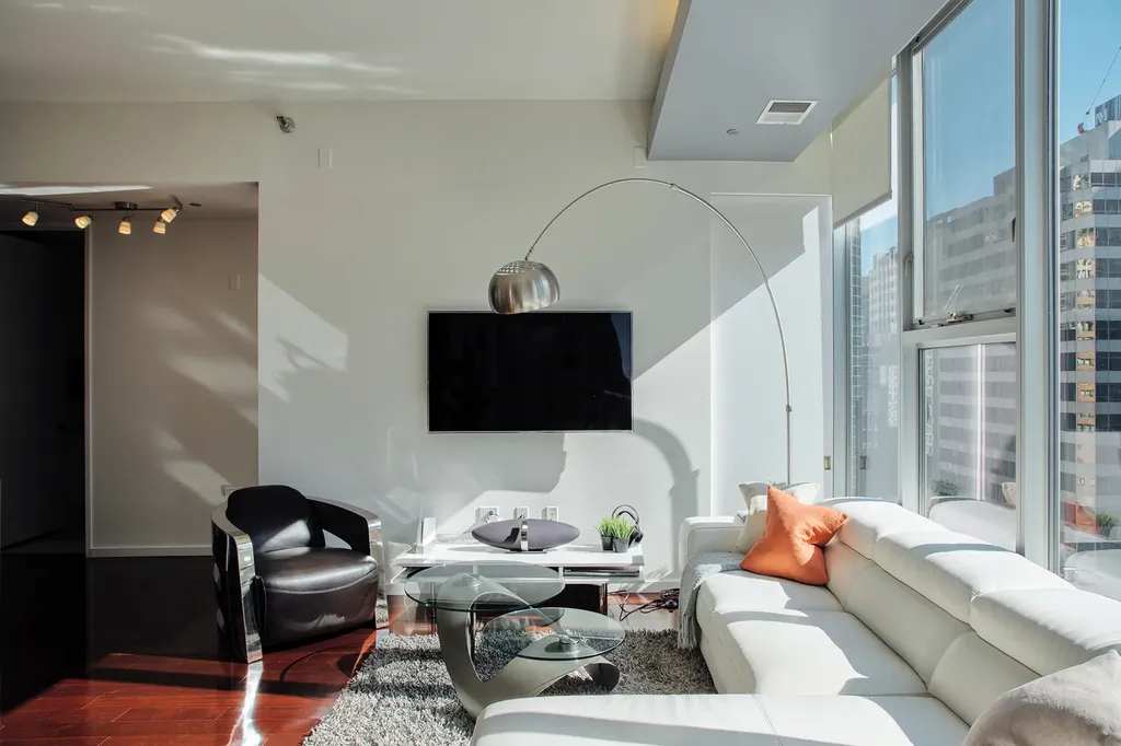 550 North St Clair Street Chicago IL 60611