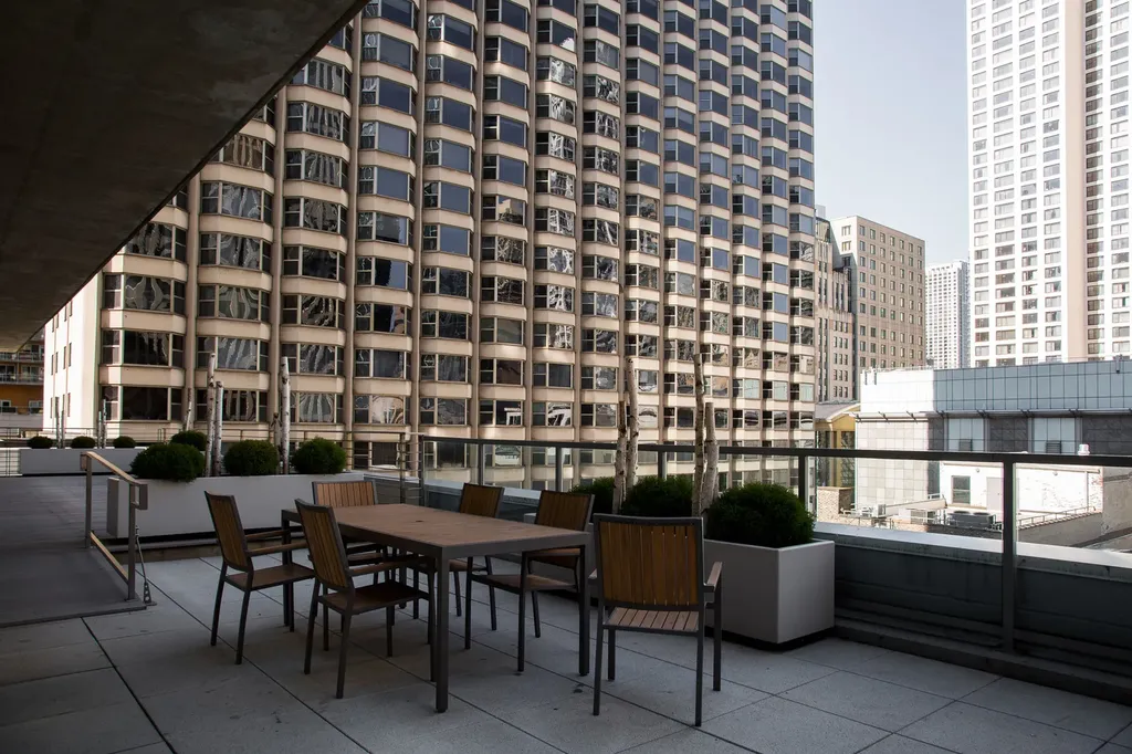 550 North St Clair Street Chicago IL 60611