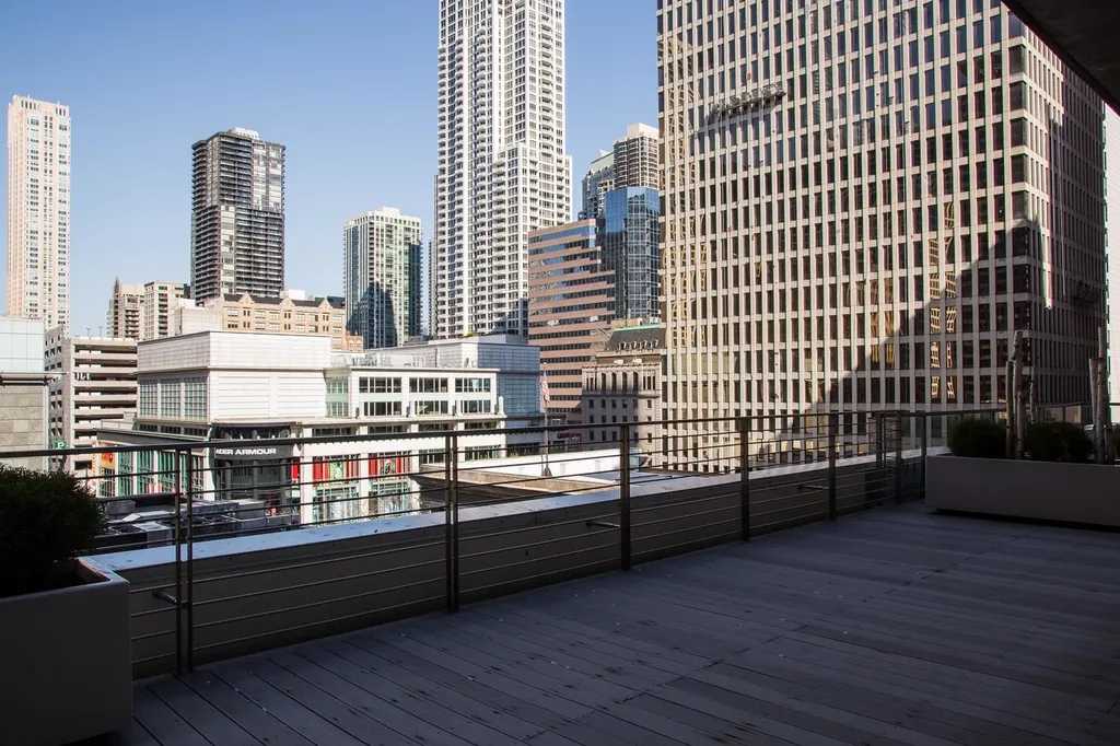550 North St Clair Street Chicago IL 60611