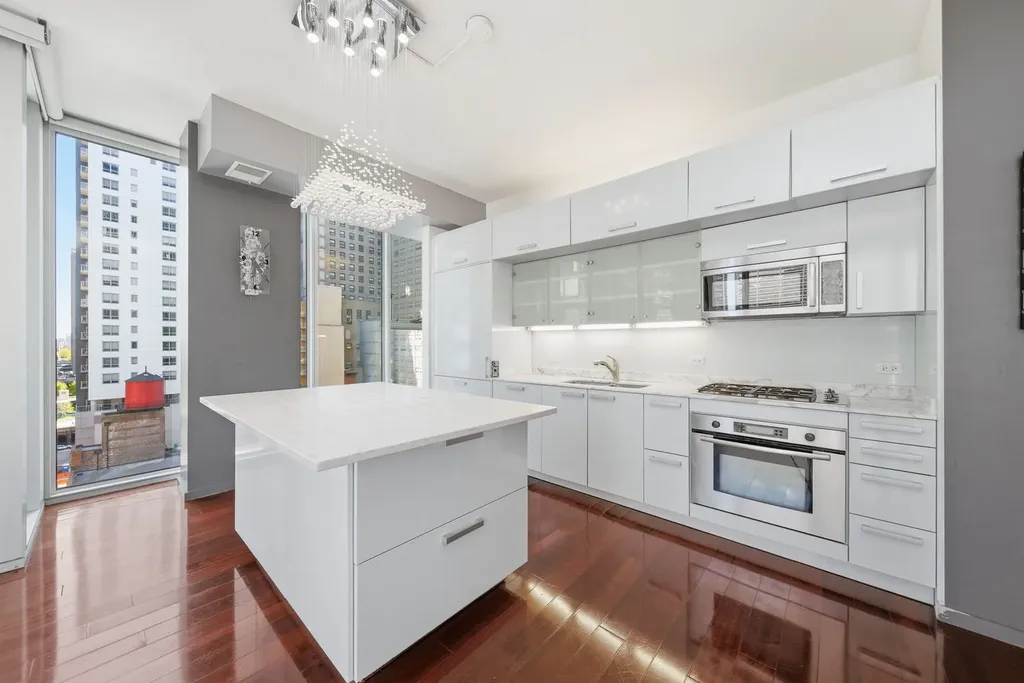 550 North St Clair Street Chicago IL 60611