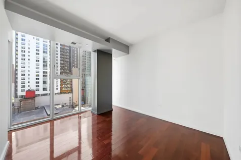 550 North St Clair Street Chicago IL 60611