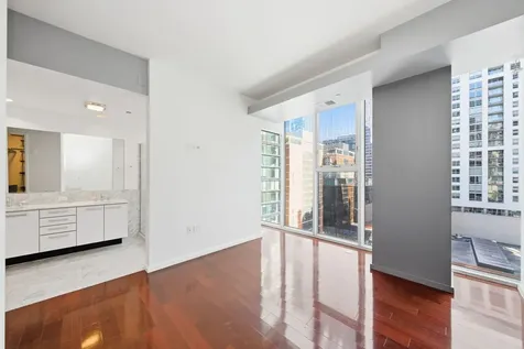 550 North St Clair Street Chicago IL 60611