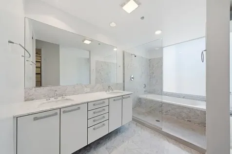 550 North St Clair Street Chicago IL 60611
