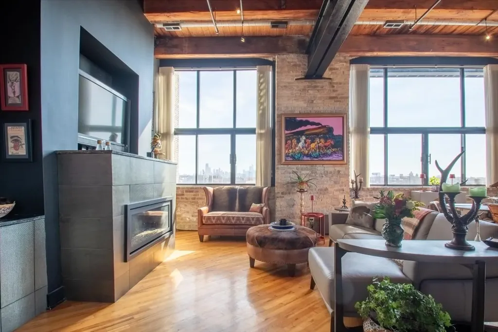 2614 North Clybourn Avenue Chicago IL 60614