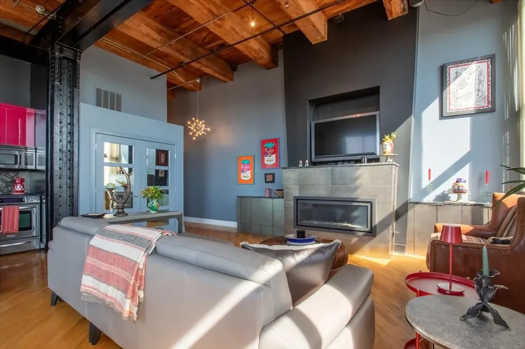 2614 North Clybourn Avenue Chicago IL 60614