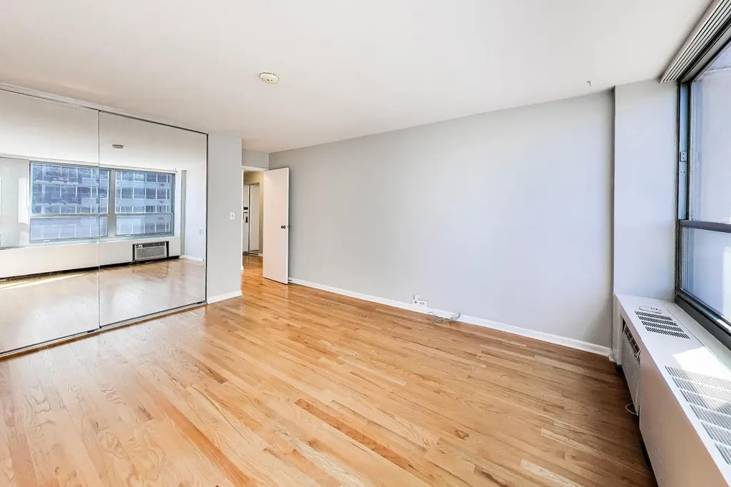 3550 North Lake Shore Drive Chicago IL 60657