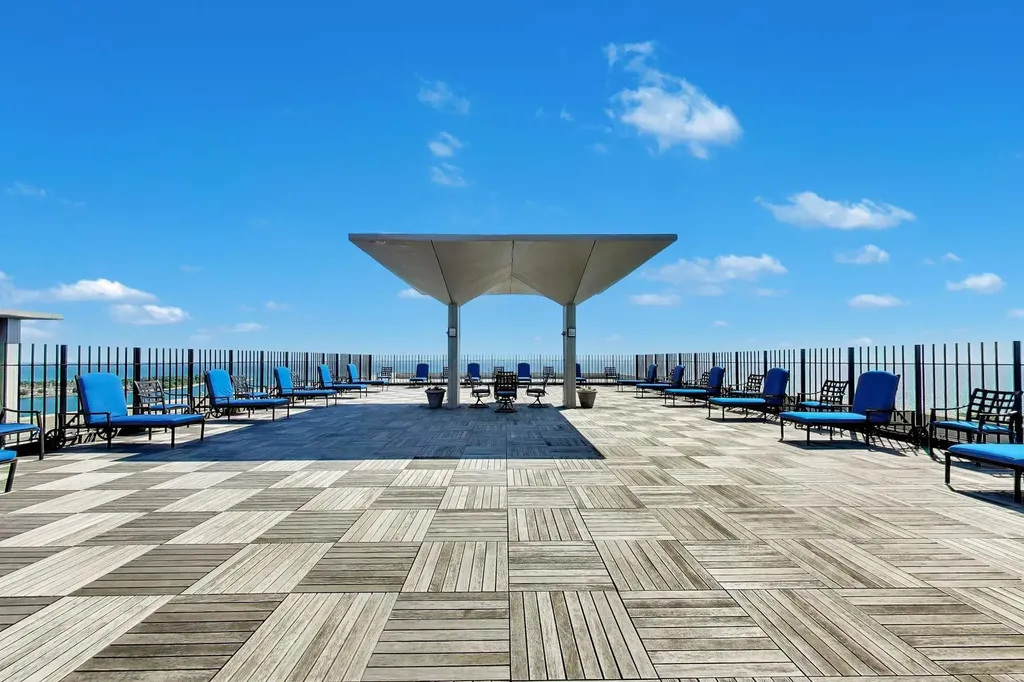 3550 North Lake Shore Drive Chicago IL 60657