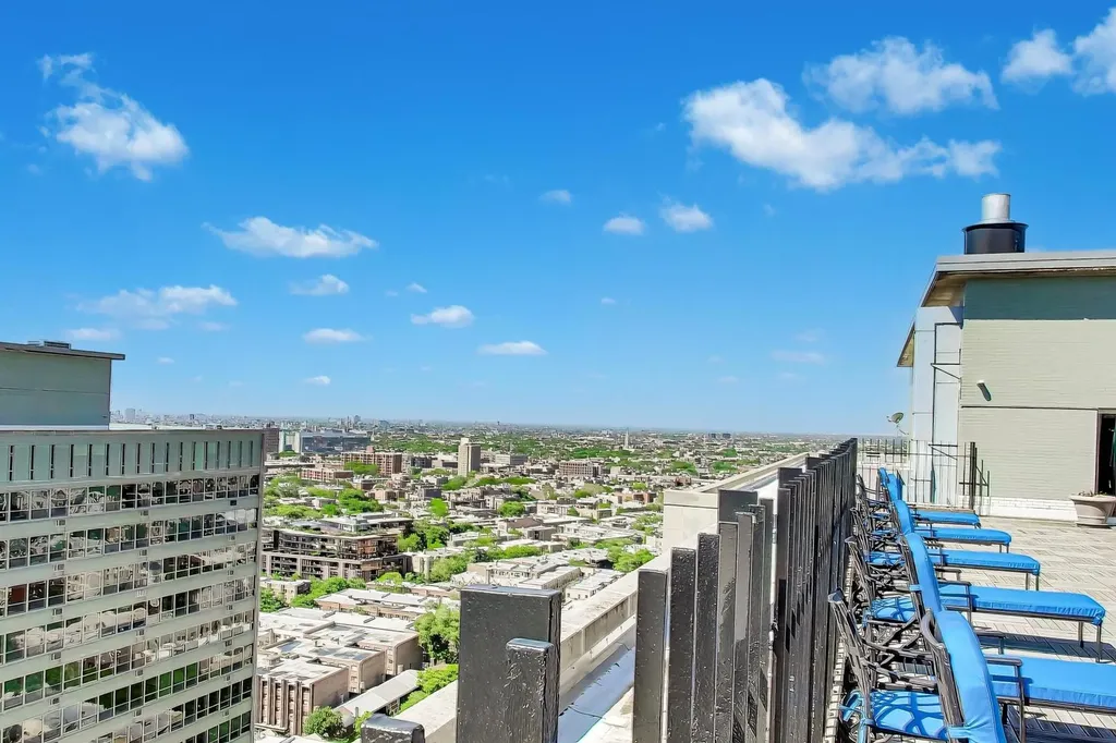3550 North Lake Shore Drive Chicago IL 60657