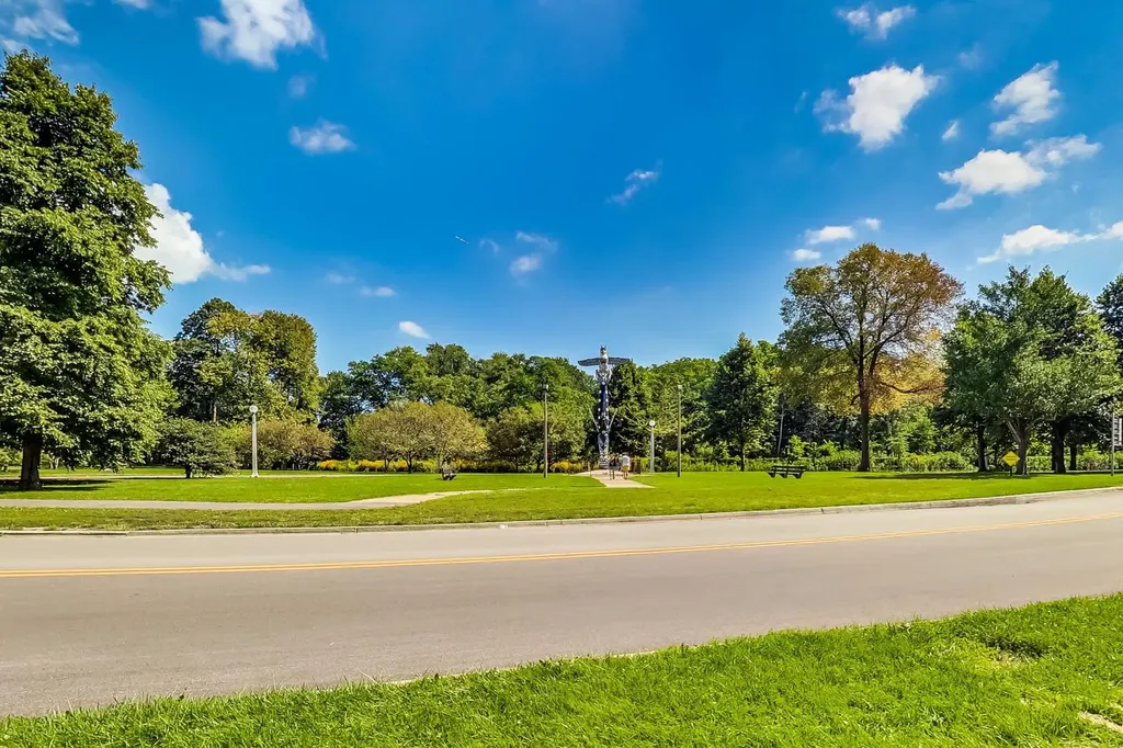 3550 North Lake Shore Drive Chicago IL 60657