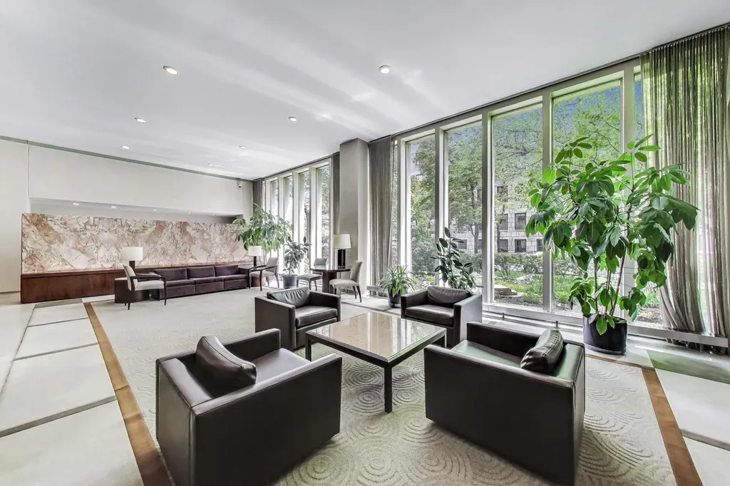 3550 North Lake Shore Drive Chicago IL 60657