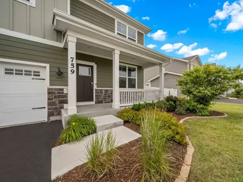 759 Kentshire Circle Elgin IL 60124